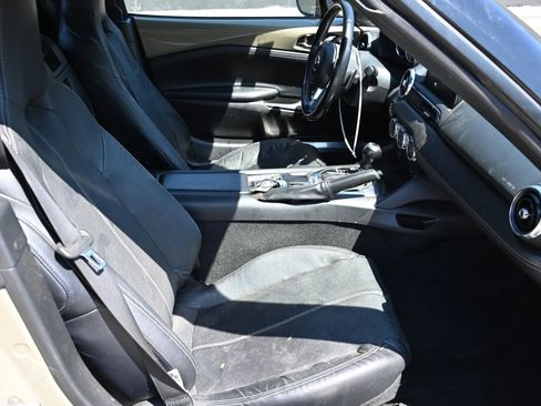 Used 2023 MAZDA MX-5 Miata Grand Touring image 17