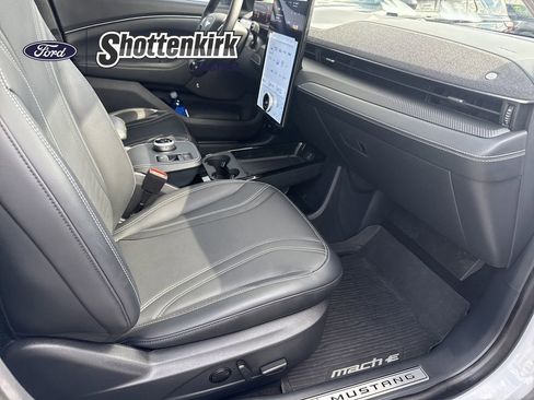 Used 2023 Ford Mustang Mach-E Premium image 13