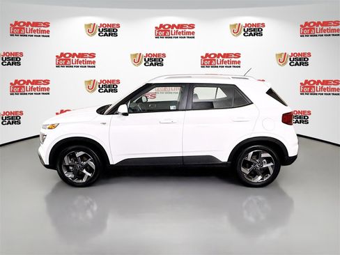 Certified 2025 Hyundai Venue SEL image 14
