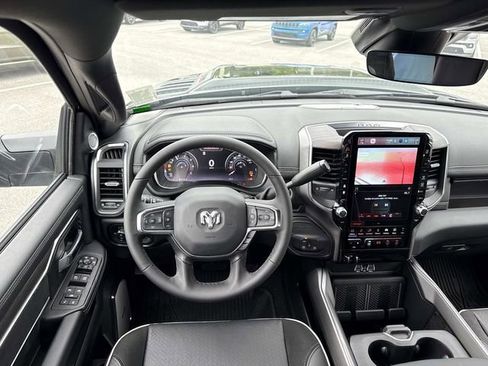 New 2026 RAM 3500 Laramie AWD/4WD image 15