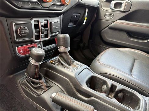 Used 2022 Jeep Gladiator Mojave w/ LED Lighting Group AWD/4WD image 21