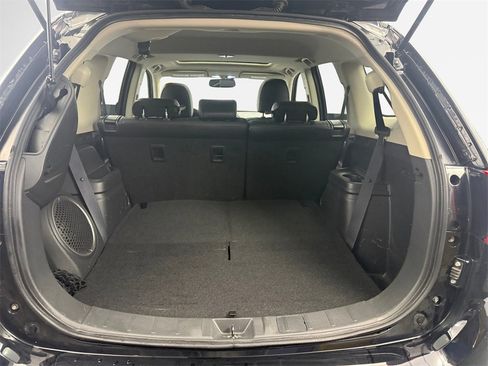 Used 2016 Mitsubishi Outlander GT image 24