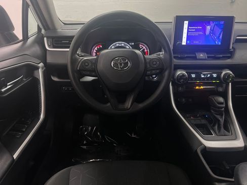 Used 2024 Toyota RAV4 XLE FWD image 16