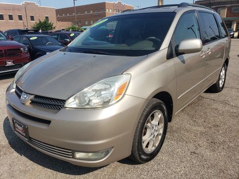 Used 2004 Toyota Sienna XLE AWD/4WD image 4
