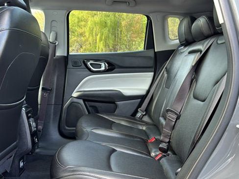 Used 2022 Jeep Compass Limited w/ Sun and Sound Group AWD/4WD image 27