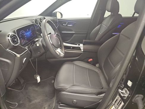 Used 2025 Mercedes-Benz GLC 300 image 8