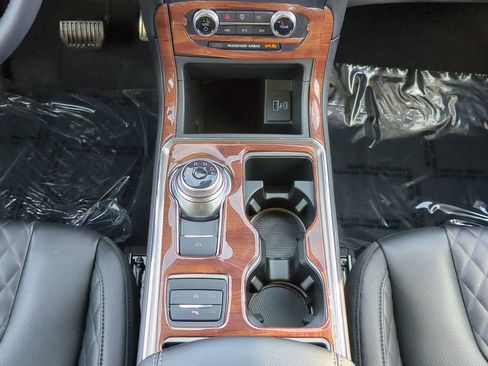 Used 2024 Ford Edge Titanium w/ Equipment Group 301A image 18