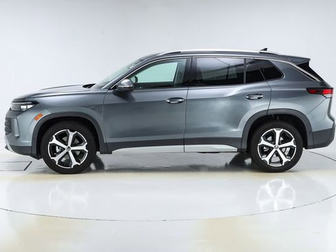 New 2025 Volkswagen Tiguan SE image 39