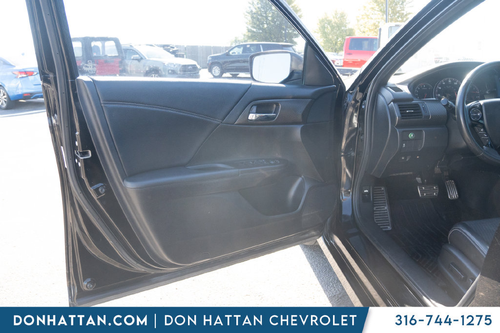 Used 2016 Honda Accord Sport image 13