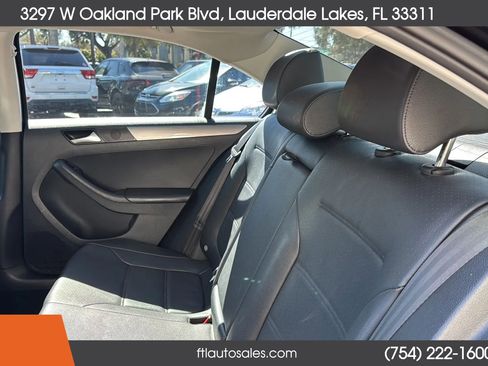 Used 2018 Volkswagen Jetta SE image 25