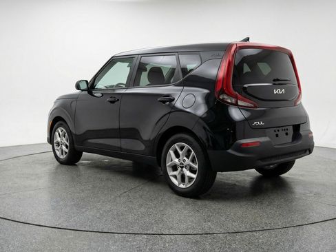 Used 2025 Kia Soul LX w/ LX Technology Package image 5
