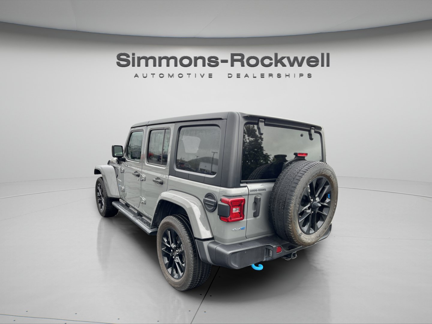 Used 2023 Jeep Wrangler Unlimited Sahara AWD/4WD image 3