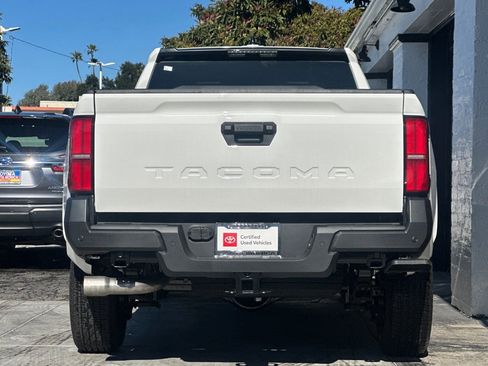 Certified 2025 Toyota Tacoma SR image 5