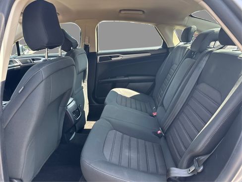 Used 2020 Ford Fusion SE FWD image 39