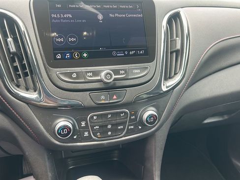 Used 2023 Chevrolet Equinox RS w/ RS Leather Package FWD image 10