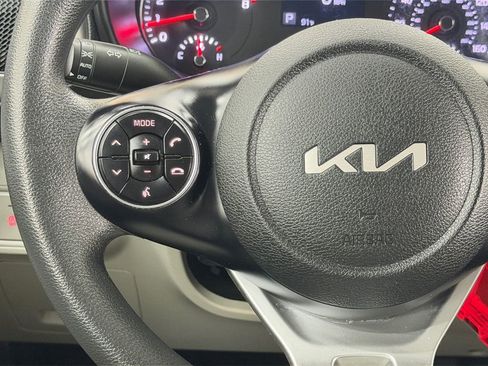 Used 2022 Kia Soul LX FWD image 23