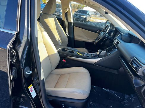 Used 2017 Lexus IS 200t image 13