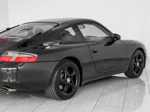 Used 2001 Porsche 911 Carrera 4 image 32
