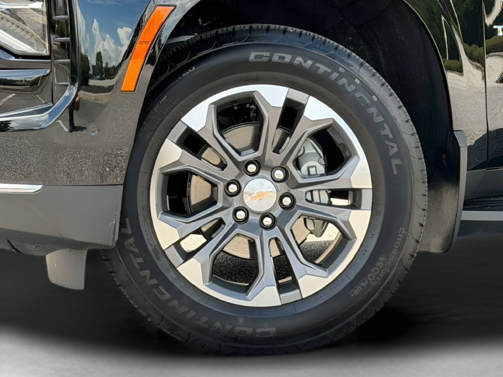 Used 2025 Chevrolet Tahoe LS AWD/4WD image 27