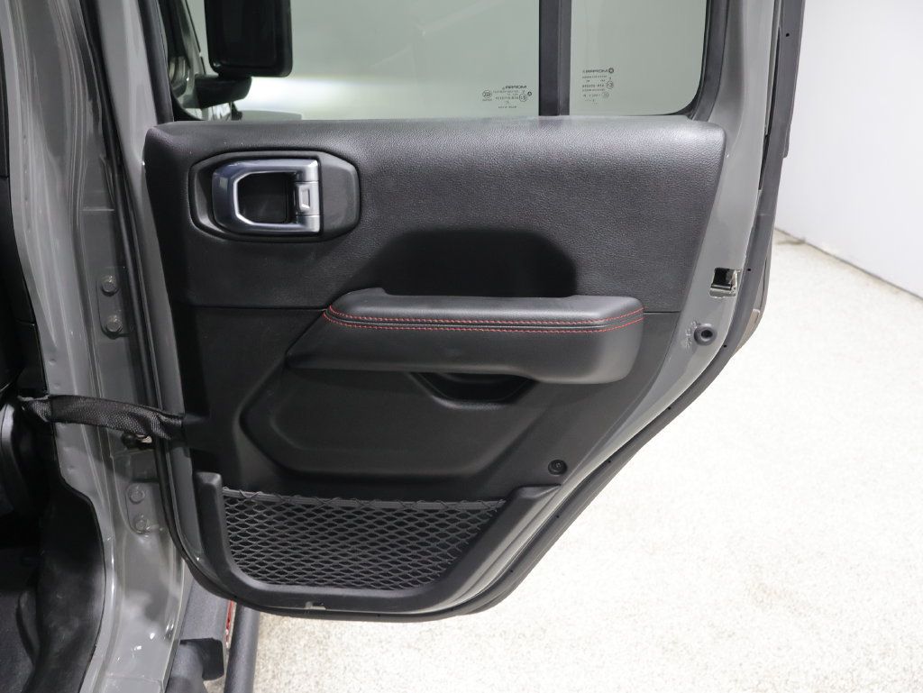 Used 2022 Jeep Gladiator Rubicon w/ LED Lighting Group AWD/4WD image 18