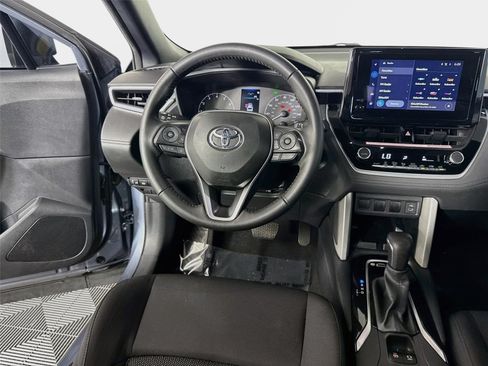 Used 2024 Toyota Corolla Cross AWD Hybrid image 22