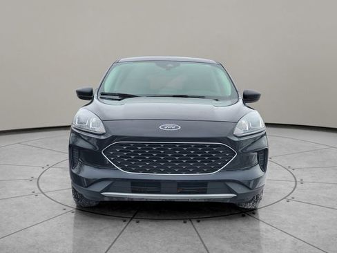 Used 2022 Ford Escape SE image 2