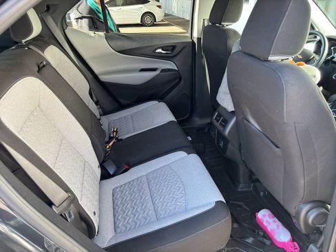 Used 2022 Chevrolet Equinox LS w/ LS Convenience Package image 6