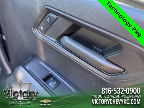 Used 2023 Chevrolet Colorado Trail Boss w/ Technology Package image 16