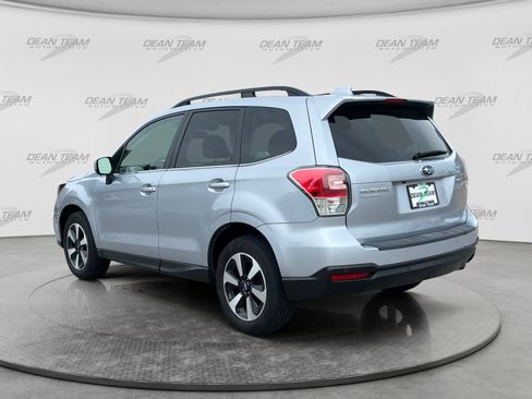 Used 2017 Subaru Forester 2.5i Limited AWD/4WD image 6