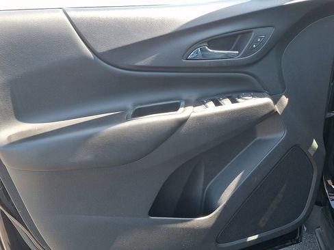Used 2019 Chevrolet Equinox LT FWD image 12