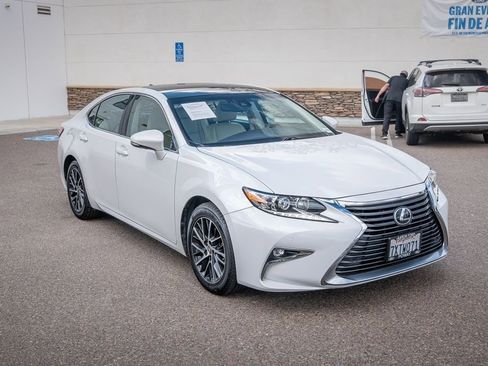 Used 2017 Lexus ES 350 image 4