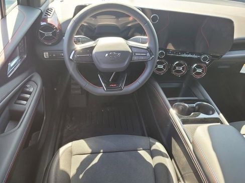 New 2025 Chevrolet Blazer EV RS image 8