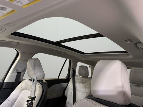 New 2026 Lincoln Aviator 2WD image 24