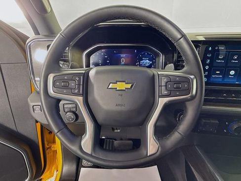 Used 2026 Chevrolet Silverado 1500 LT w/ Leather Package AWD/4WD image 13