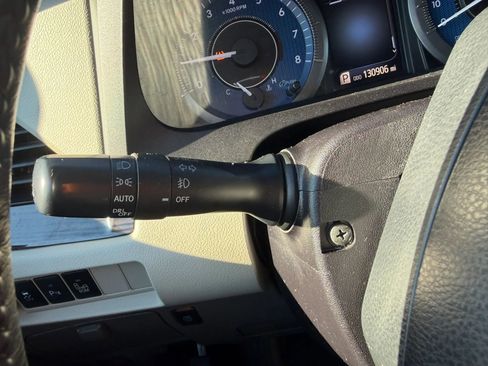 Used 2016 Toyota Sienna XLE w/ XLE Navigation Package image 16