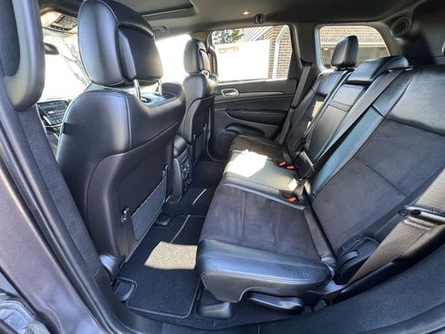 Used 2021 Jeep Grand Cherokee Laredo X image 12