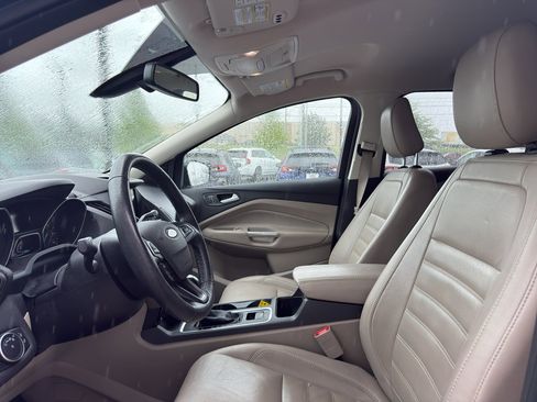 Used 2018 Ford Escape Titanium FWD image 9