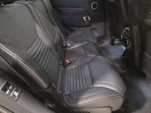 Certified 2025 Land Rover Discovery Dynamic SE AWD/4WD image 13