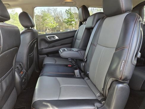 Used 2019 Nissan Pathfinder SL image 21