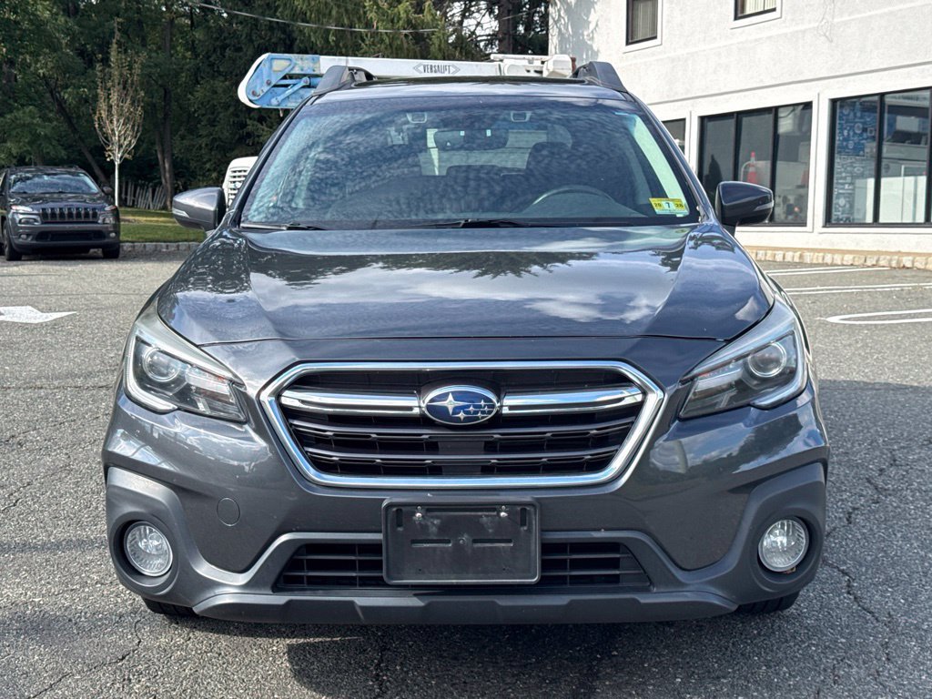 Used 2019 Subaru Outback 2.5i Limited AWD/4WD image 2
