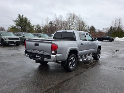 Used 2021 Toyota Tacoma SR image 8