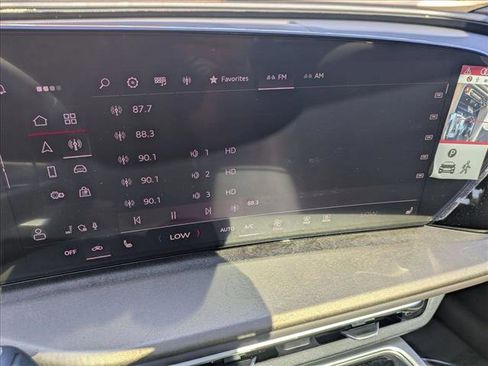 New 2025 Audi Q5 Premium image 12