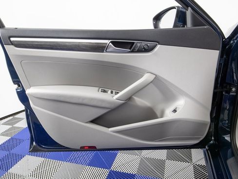 Used 2018 Volkswagen Passat 2.0T SE image 13