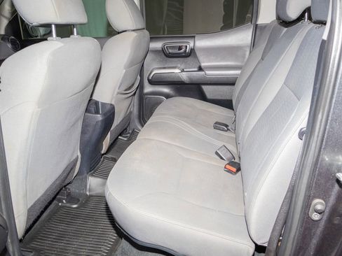 Used 2019 Toyota Tacoma SR5 image 21