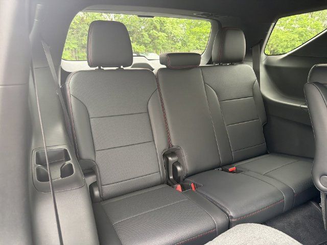 Certified 2026 Chevrolet Traverse RS w/ LPO, Floor Liner Package FWD image 17
