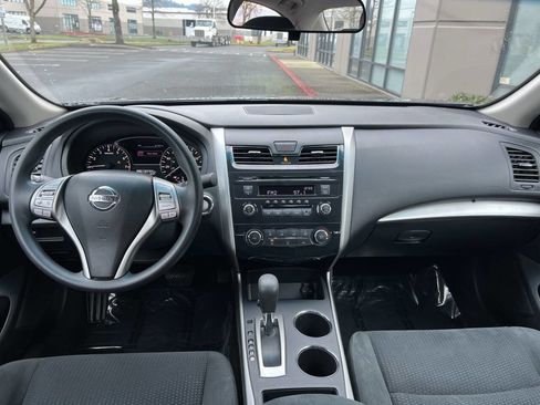 Used 2015 Nissan Altima 2.5 S w/ Power Driver Seat Package FWD image 12