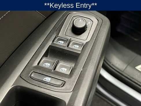 Certified 2023 Volkswagen Atlas SE w/ Black Wheel Package AWD/4WD image 17