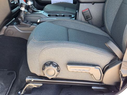 New 2026 Jeep Gladiator Sport image 17