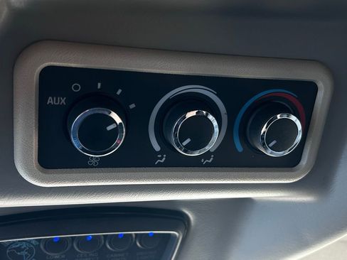 Used 2017 Chevrolet Express 2500 Explorer Limited SE image 29