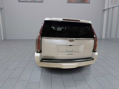 Used 2020 Cadillac Escalade ESV Luxury AWD/4WD image 7